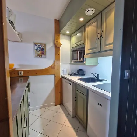 Cosy 2 Pieces, 6 Personnes, Ski-in/ski-out, Proche Commerces Et Esf, Balcon Sud-ouest - Fr-1-411-419 Apartamento
